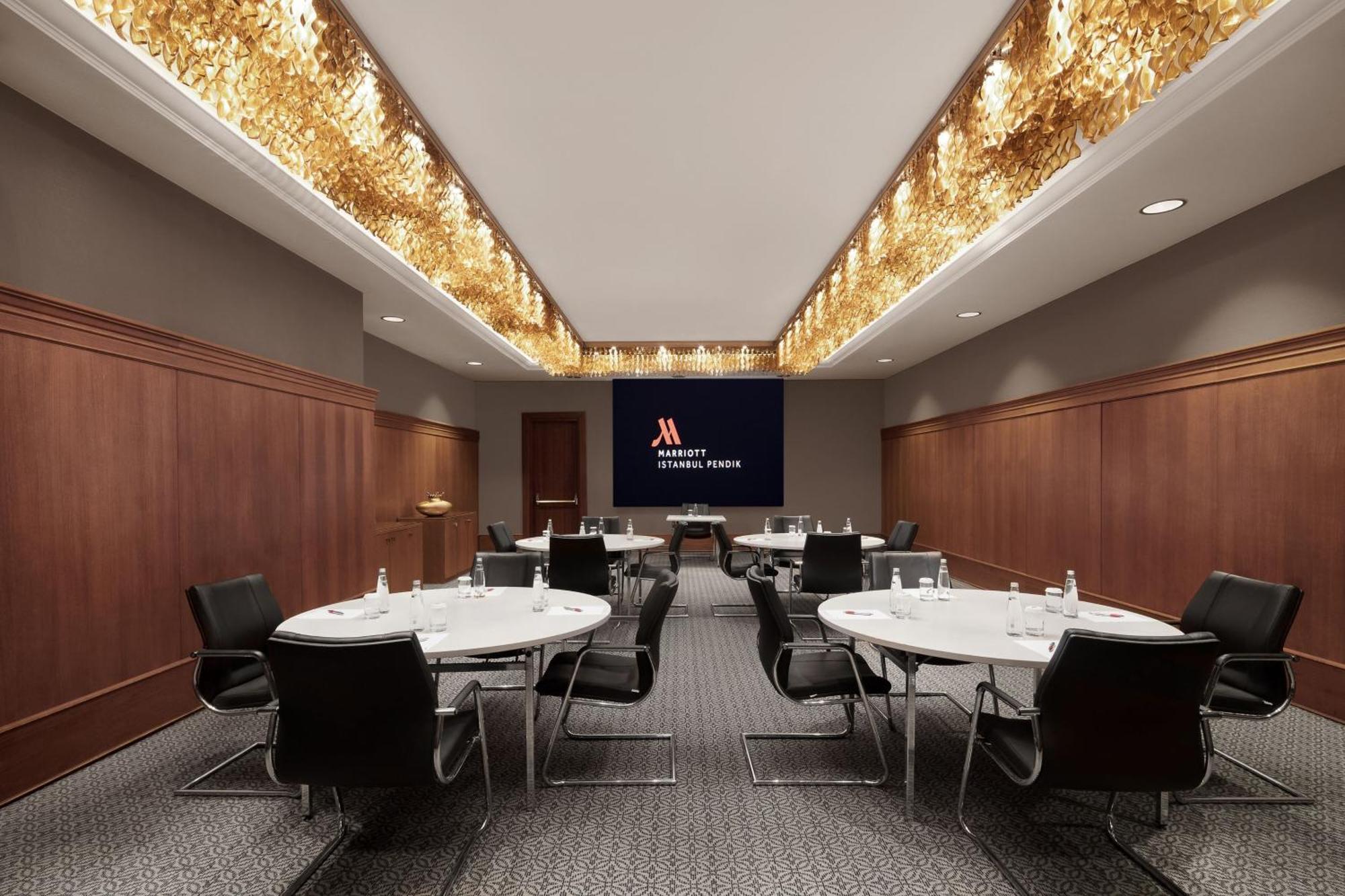Istanbul Marriott Hotel Pendik Exterior photo