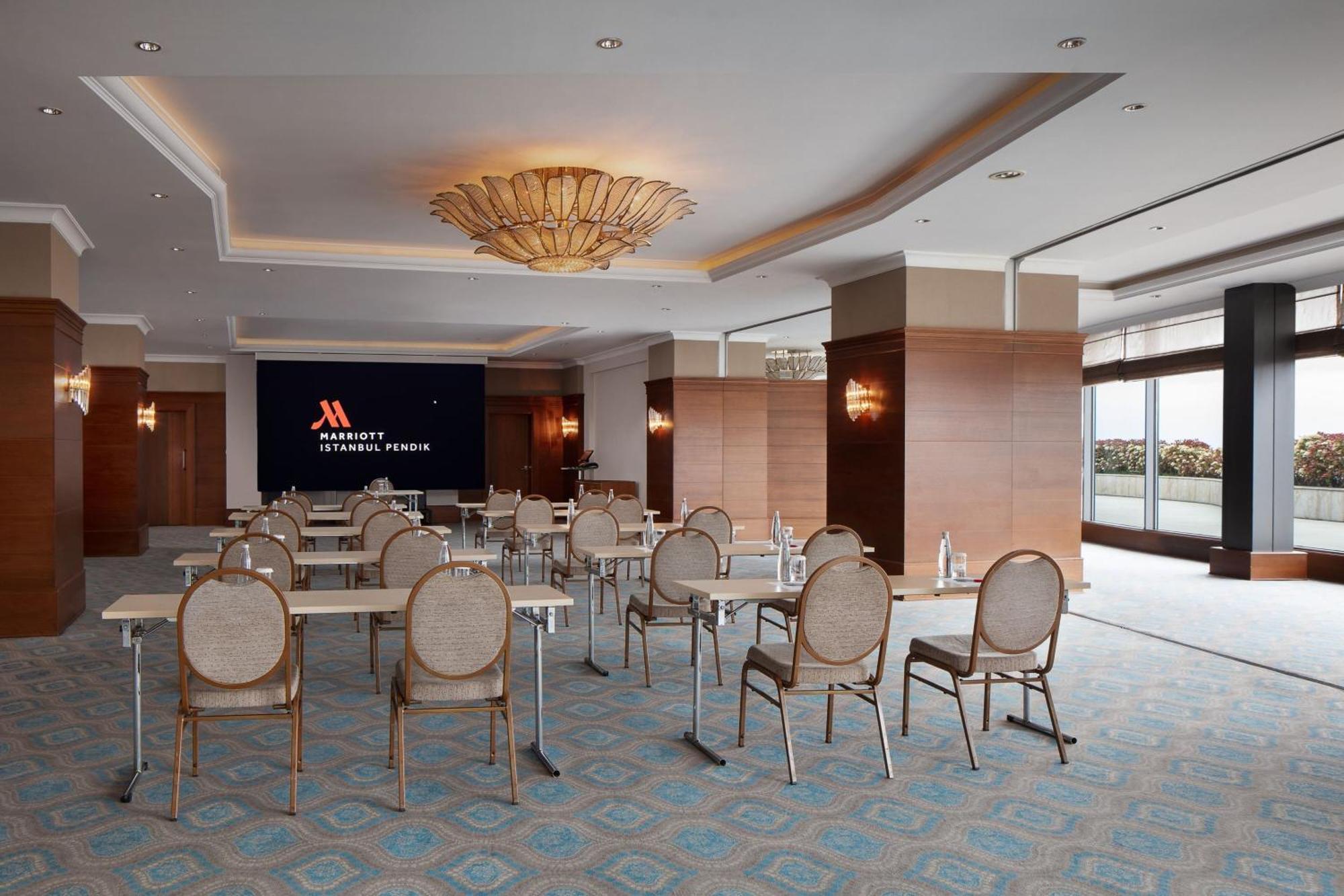 Istanbul Marriott Hotel Pendik Exterior photo