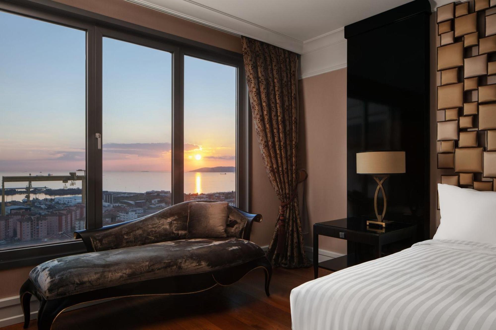 Istanbul Marriott Hotel Pendik Exterior photo